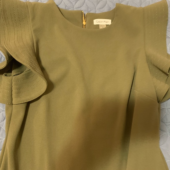 Dress - Picture 1 of 3